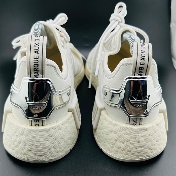 Adidas NMD_R1 Women’s Size 7.5 GW5681 White Silver Metallic Velvet Upper Boost - Picture 4 of 8